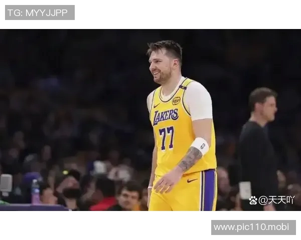 湖人更新对阵独行侠伤病报告：艾顿降级为缺席，东契奇伤停